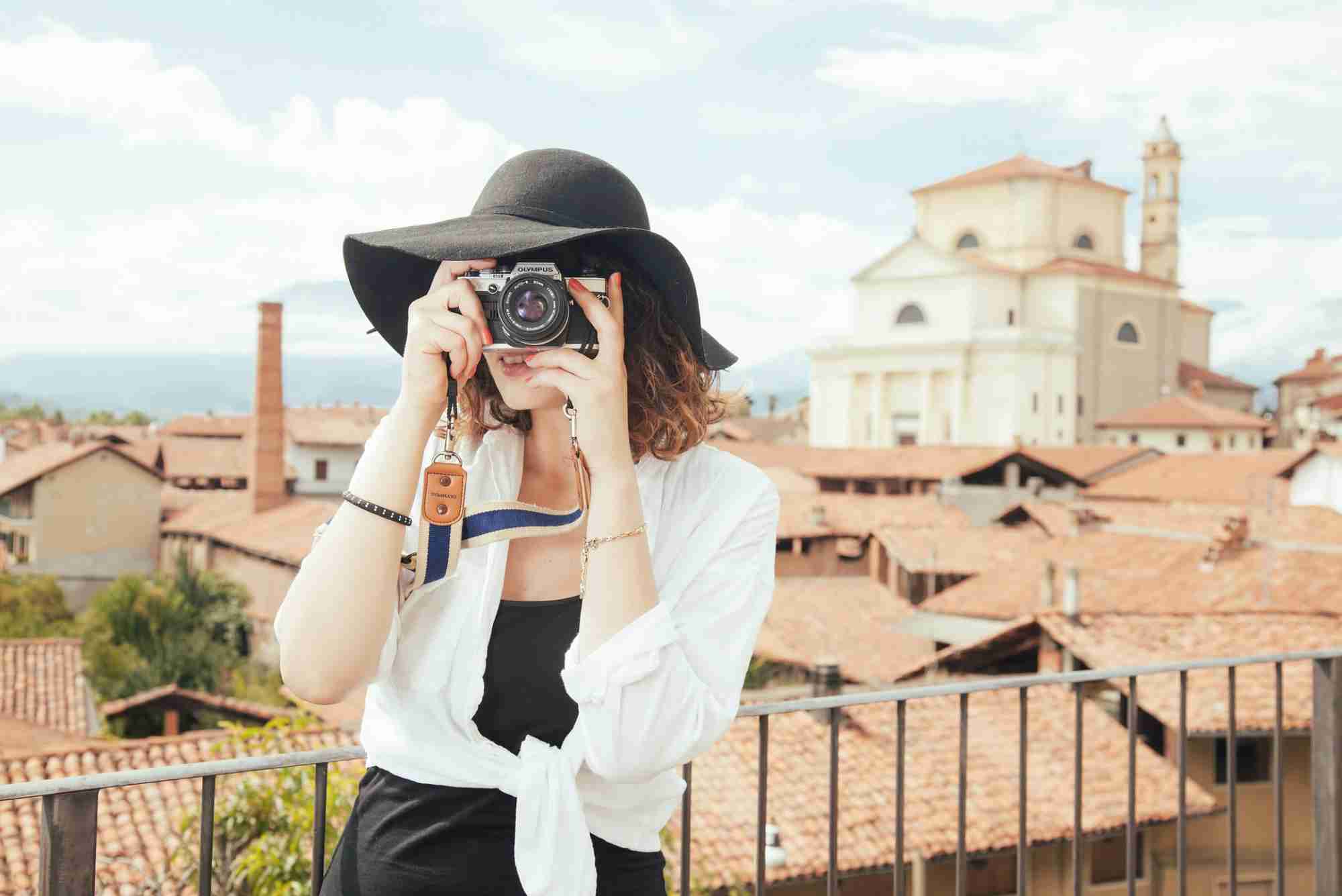 Best Ways to Get Featured on Top Travel Blogs